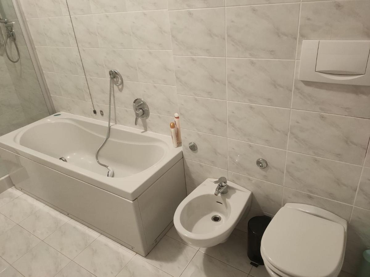 Matisse1 Apartment Bergamo Ngoại thất bức ảnh